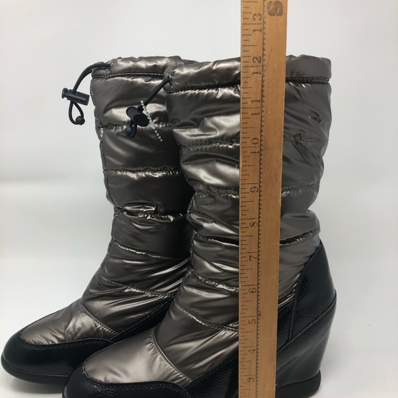 Sold! Silver Wedge Snow Boots by Cougar - Picture 8 of 8